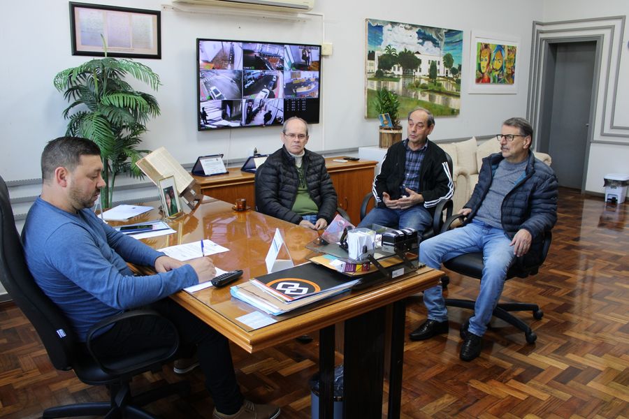 Homenagem - Título de Cidadão Emérito à Jorge Luís dos Santos Valiatti