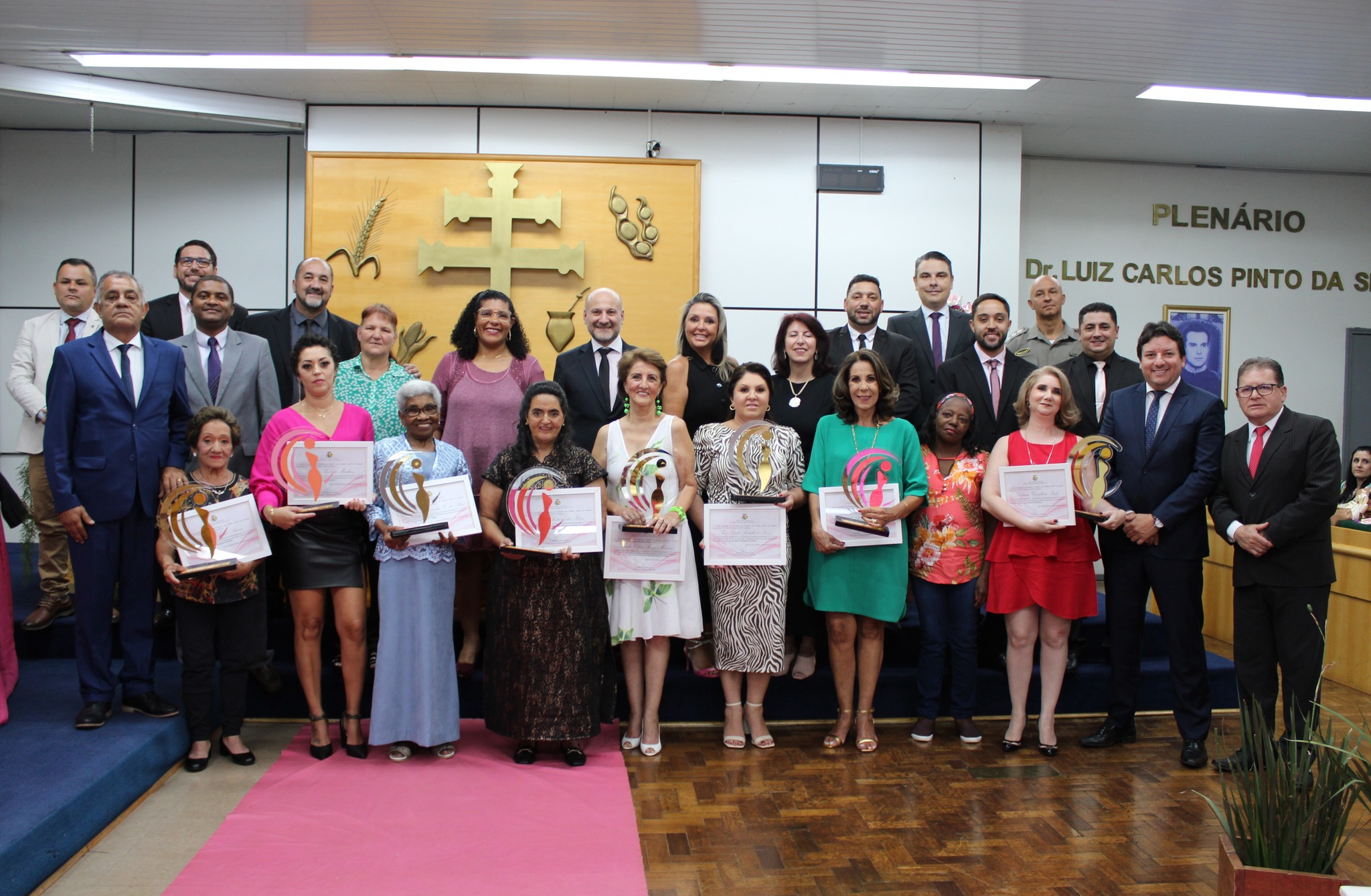 Legislativo faz entrega do Troféu “Mulher Cidadã” 2023