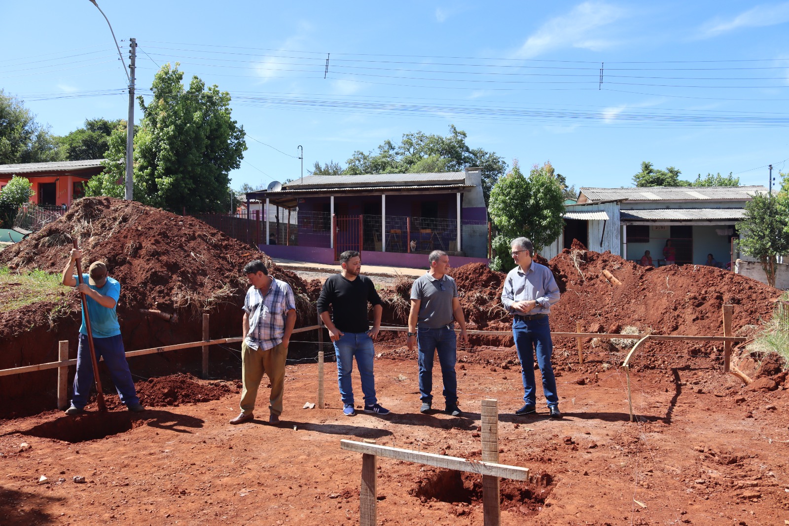 Presidente do Legislativo visita Obras em Andamento no Município.